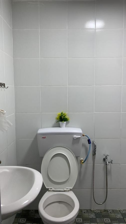 Euc Room Stay Tuaran Eksteriør billede